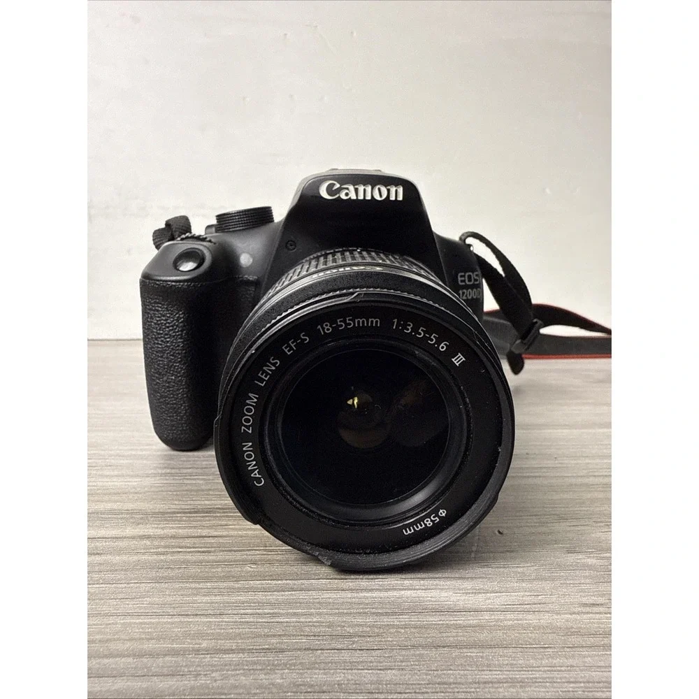 Canon EOS 1200D 18MP Digital SLR Camera EF-S 18-55mm‎ III lens, 32gb Sd Card